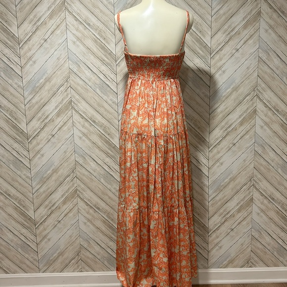 Lusana Dress - Picture 2 of 3